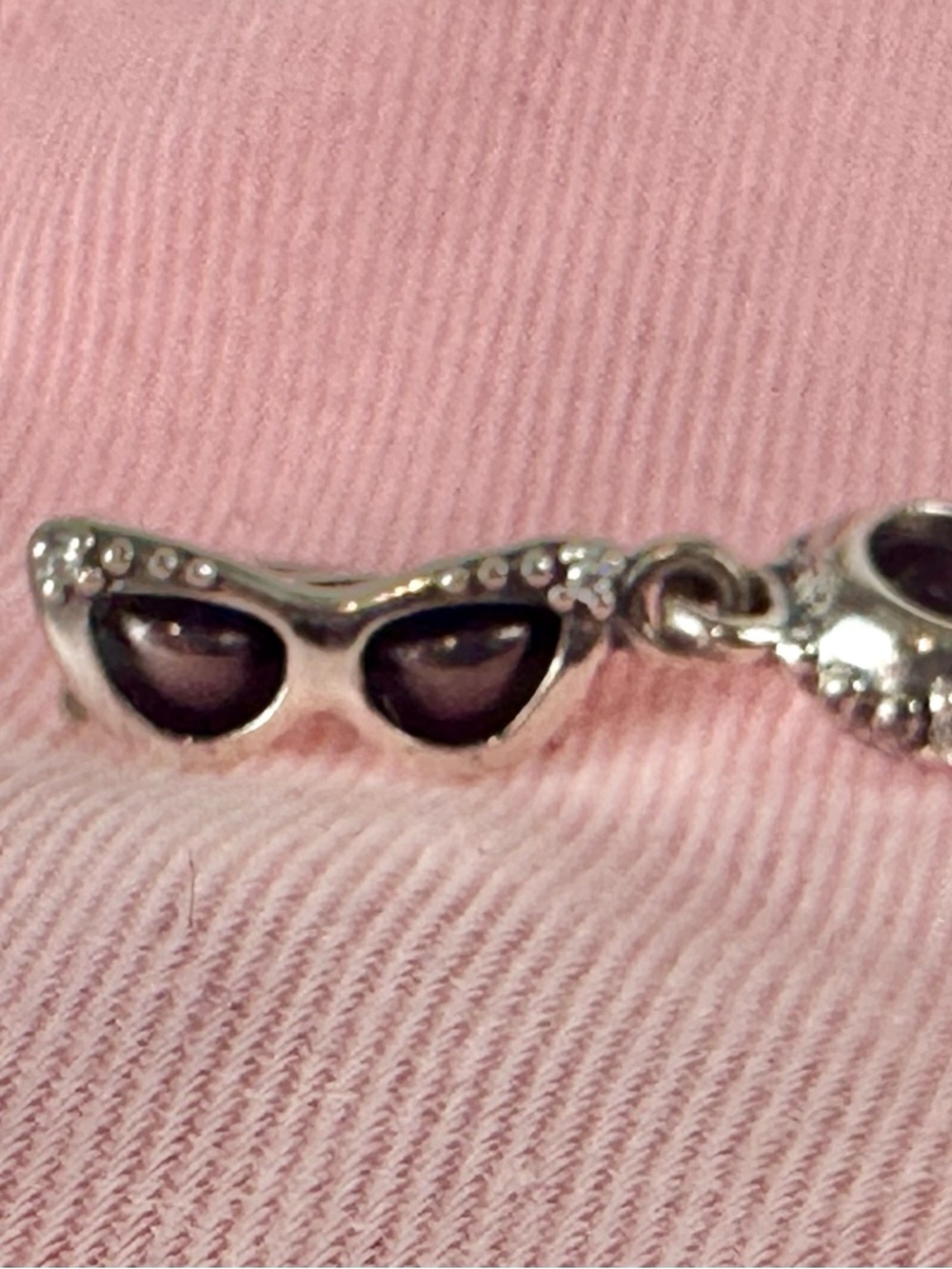 Pandora Retired Sunshine Diva Sunglasses Travel Dangle Bead